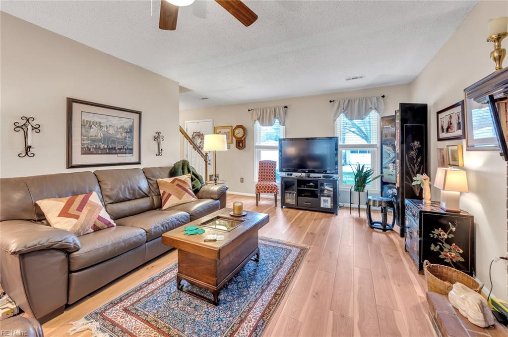 112 Hudgins RD