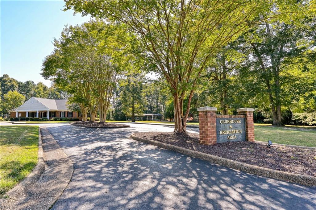4588 Beacon Hill DR