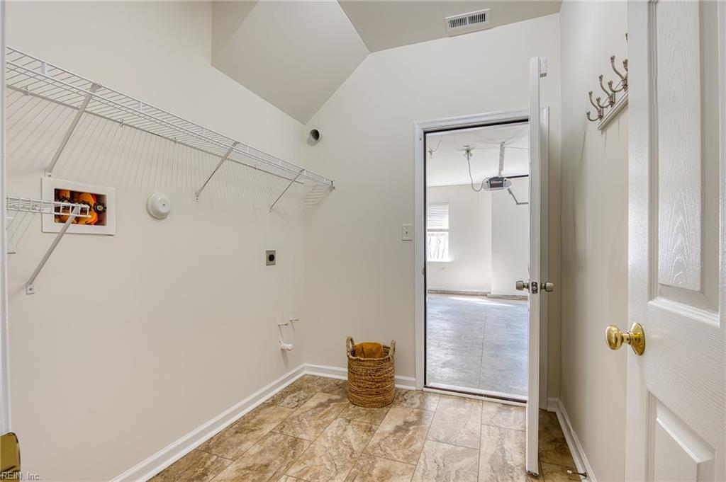 4588 Beacon Hill DR