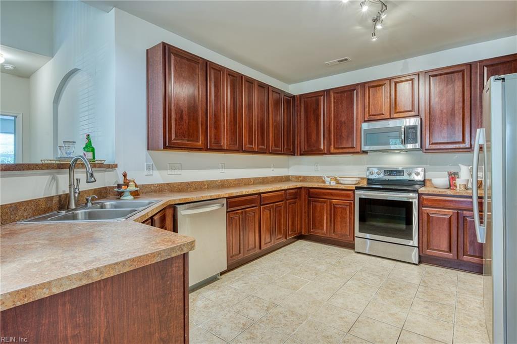 4588 Beacon Hill DR