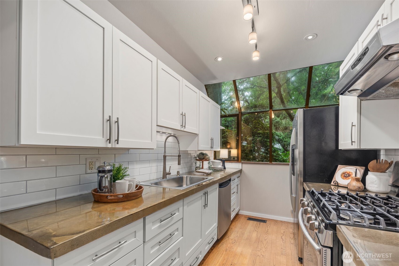 19523 86th Avenue W Unit: 523