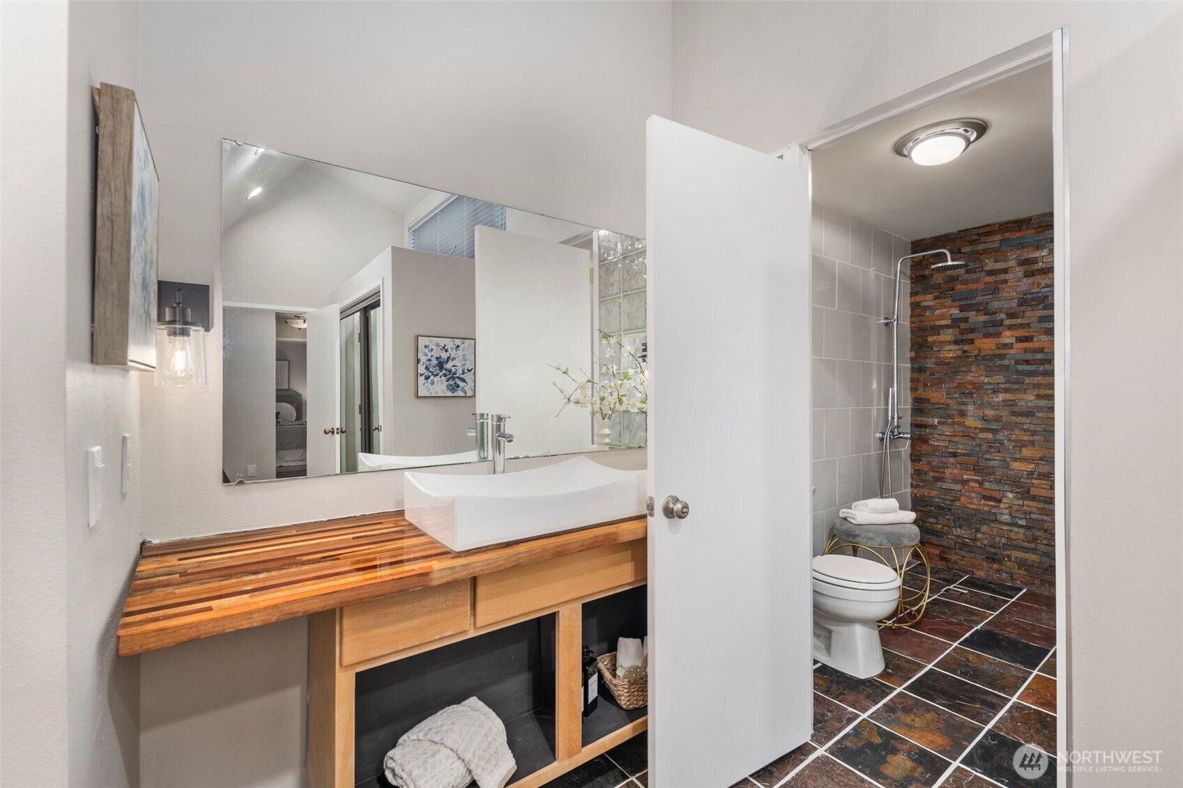 19523 86th Avenue W Unit: 523