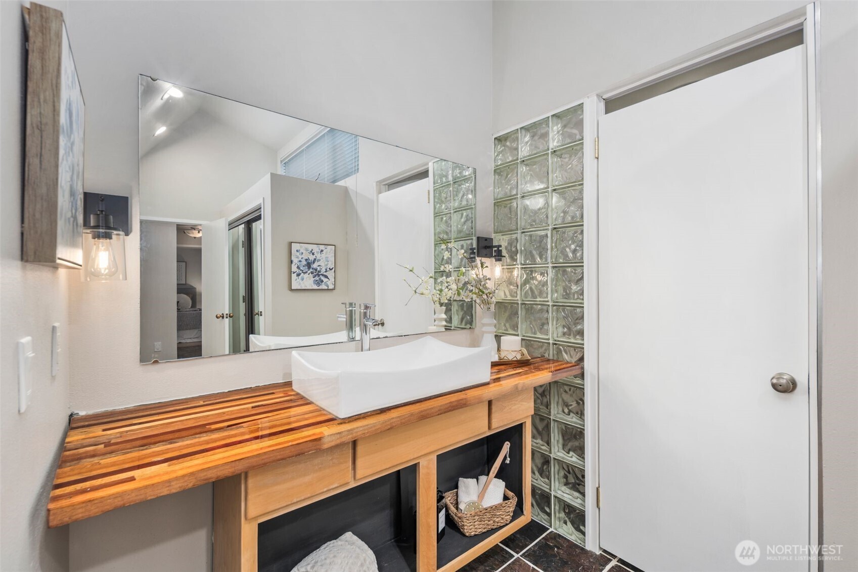 19523 86th Avenue W Unit: 523