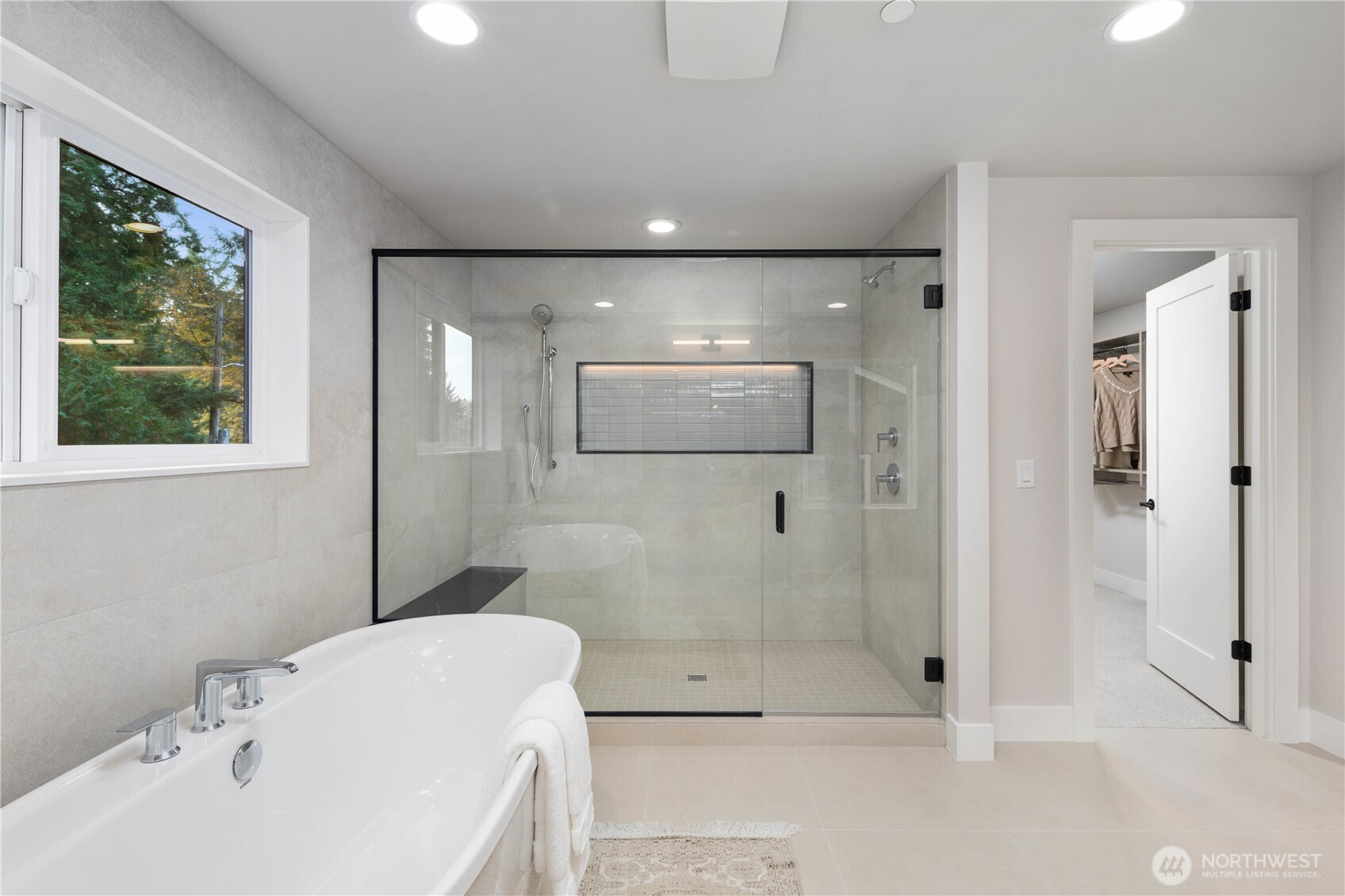 12206 NE 61st Street