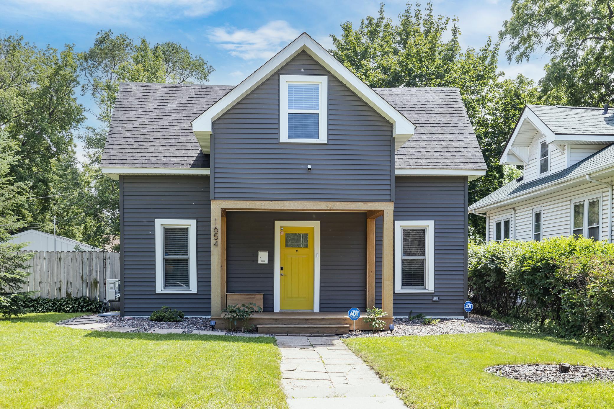 1654 Taylor Avenue W