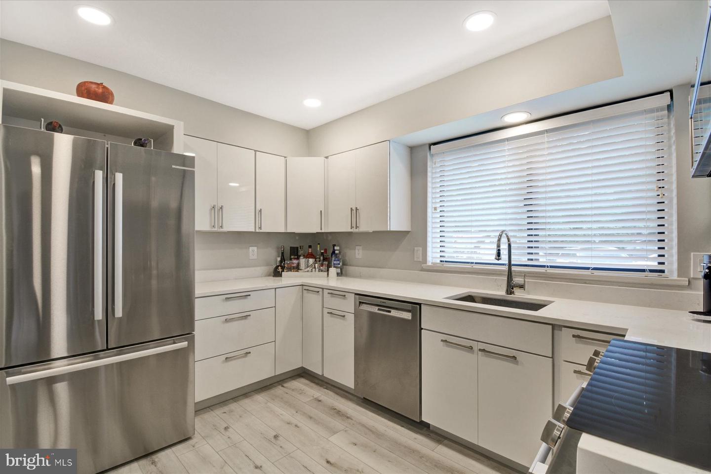 14 President Point Dr #A1