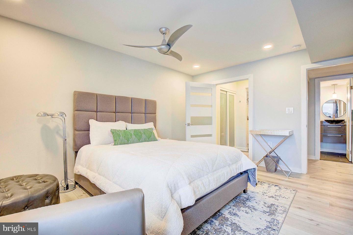 14 President Point Dr #A1