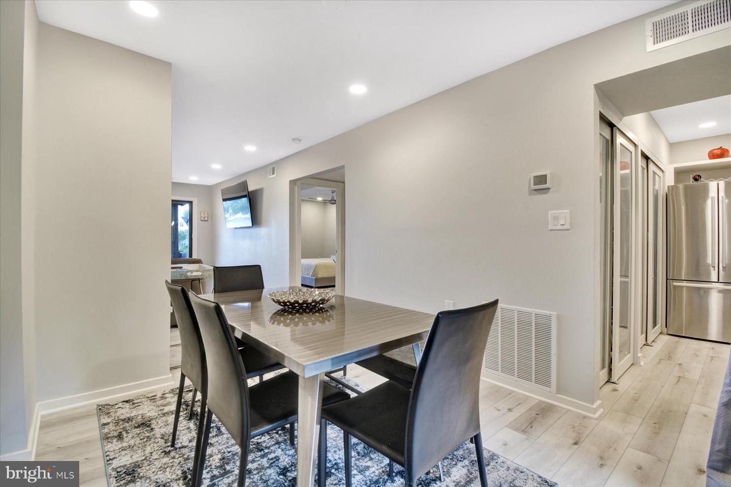 14 President Point Dr #A1