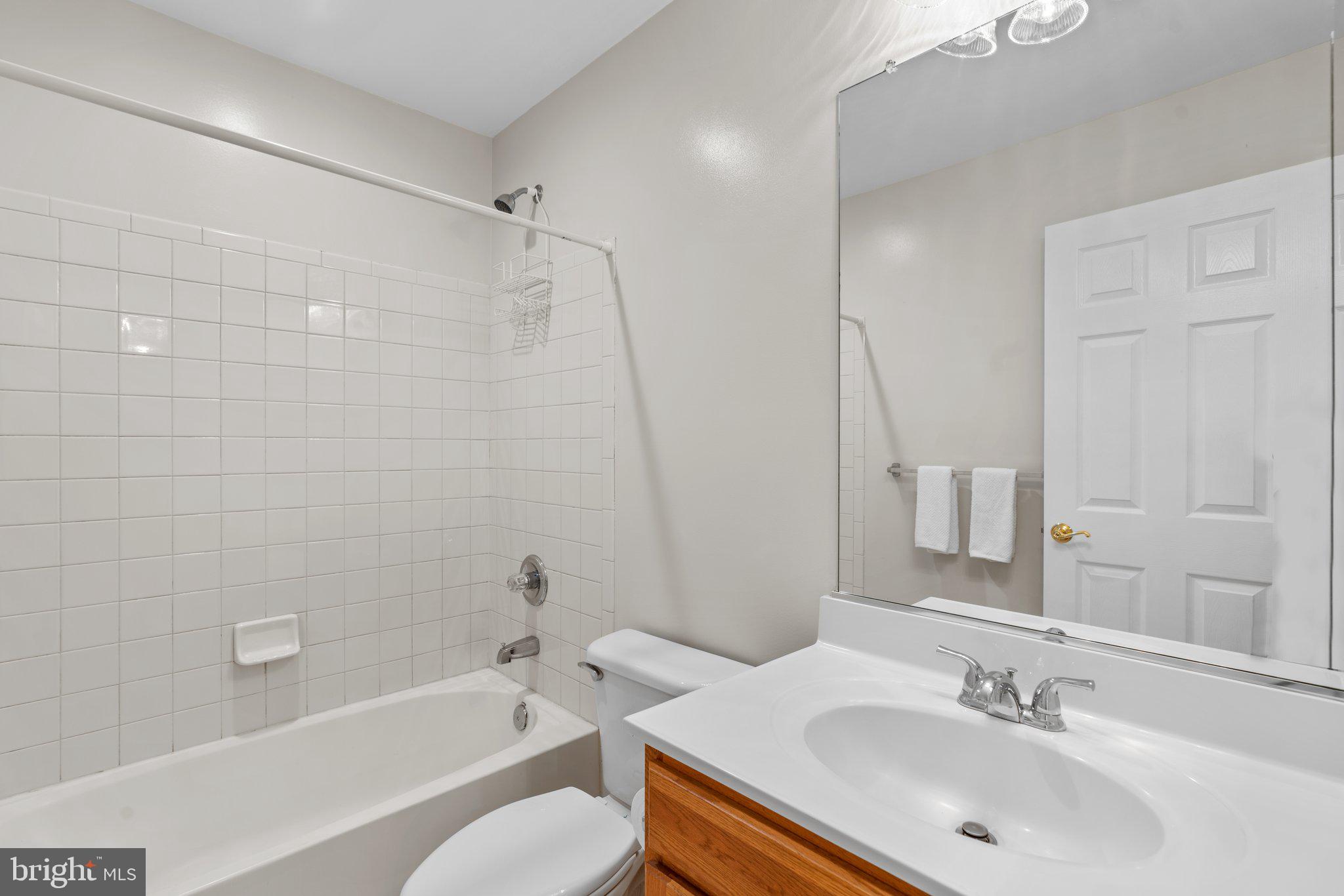 1221 Tailwind Ct