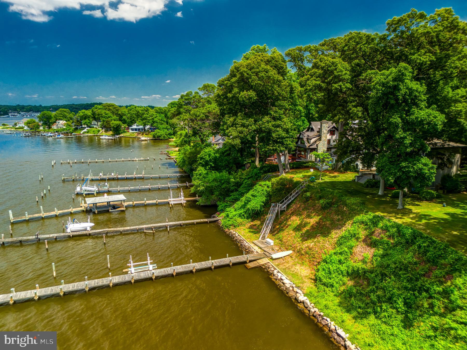 2930 Edgewater Dr
