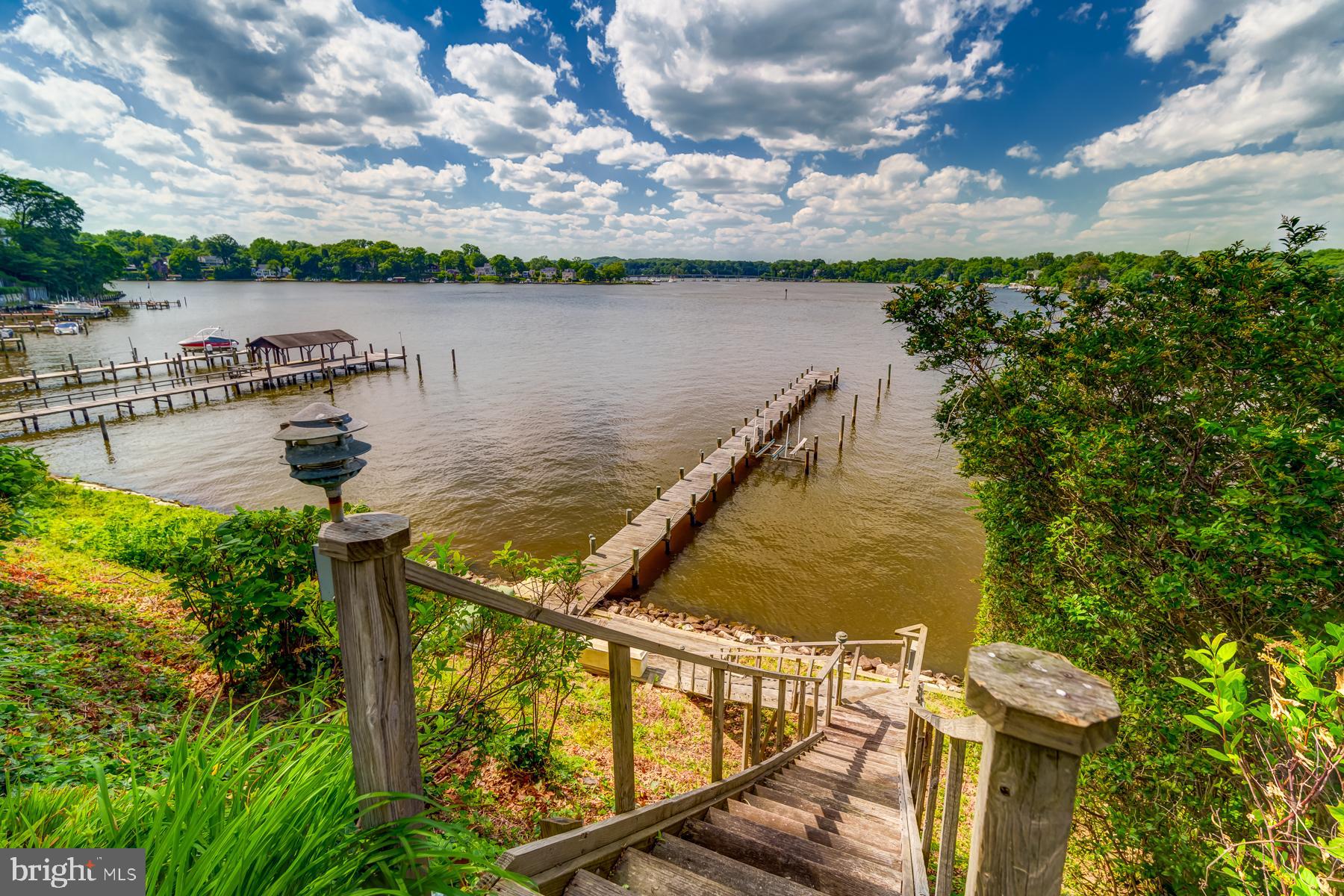 2930 Edgewater Dr