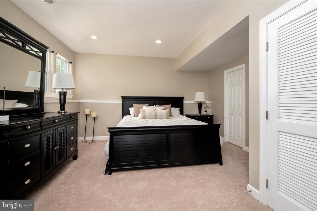 219 Bowen Ct