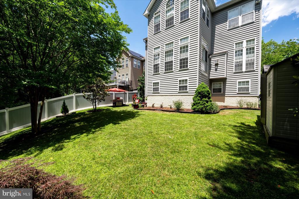 219 Bowen Ct