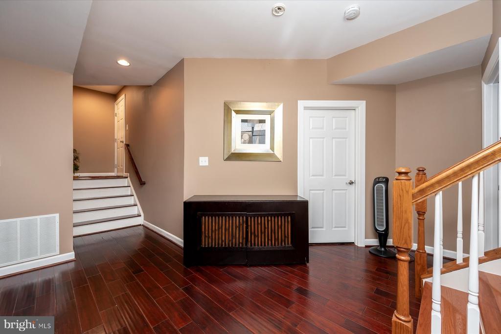 219 Bowen Ct