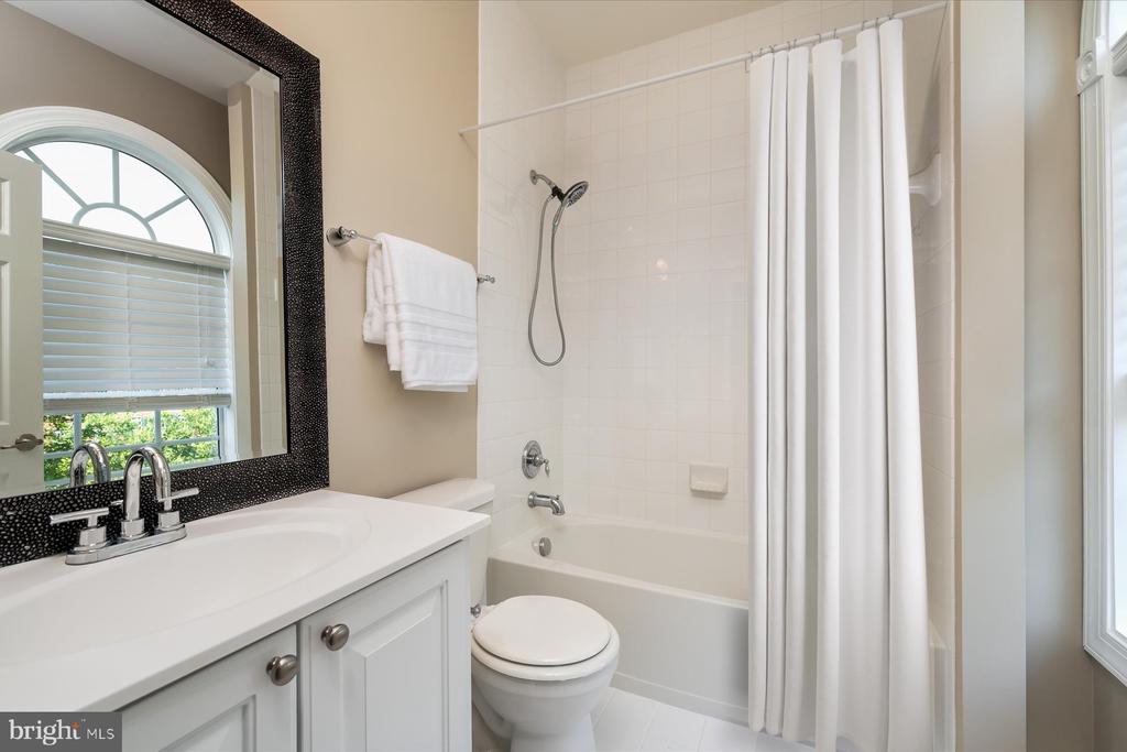 219 Bowen Ct