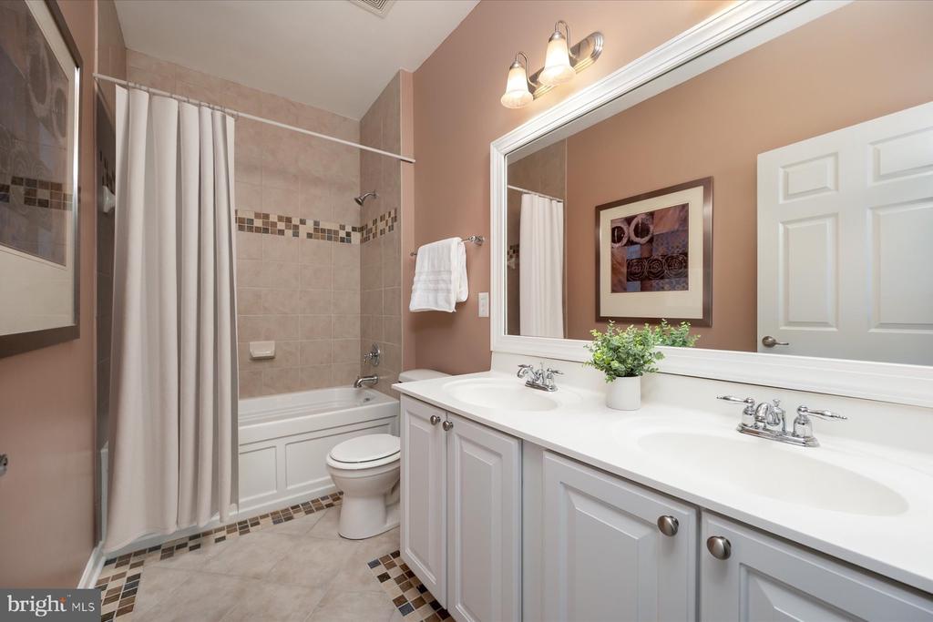 219 Bowen Ct