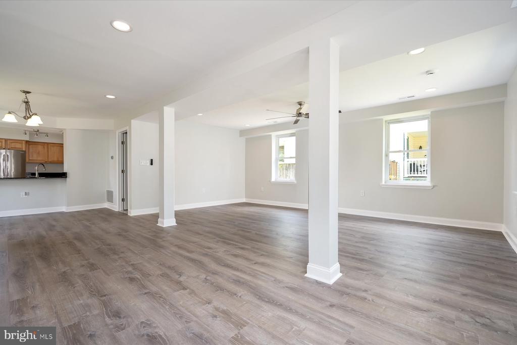 919 Annapolis Ave