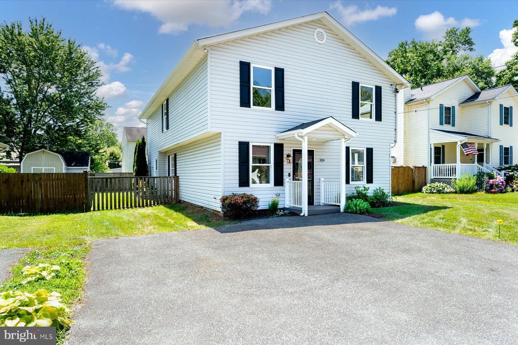 919 Annapolis Ave