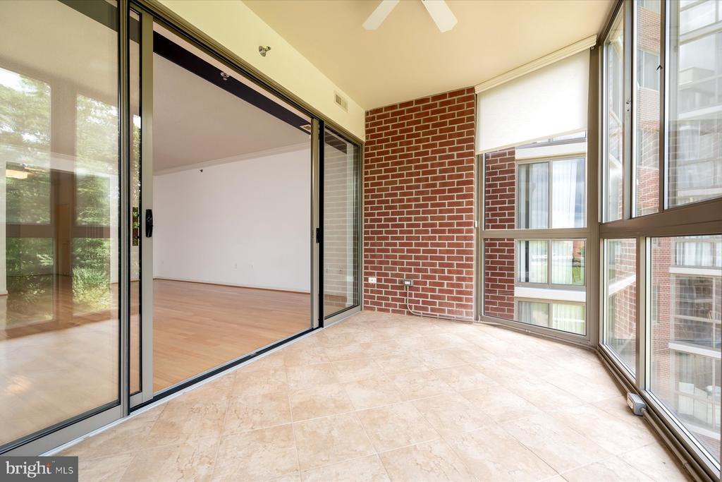 940 Astern Way #302