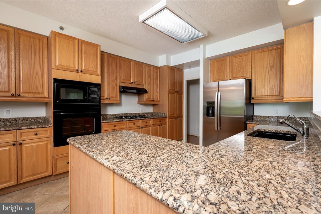 940 Astern Way #302