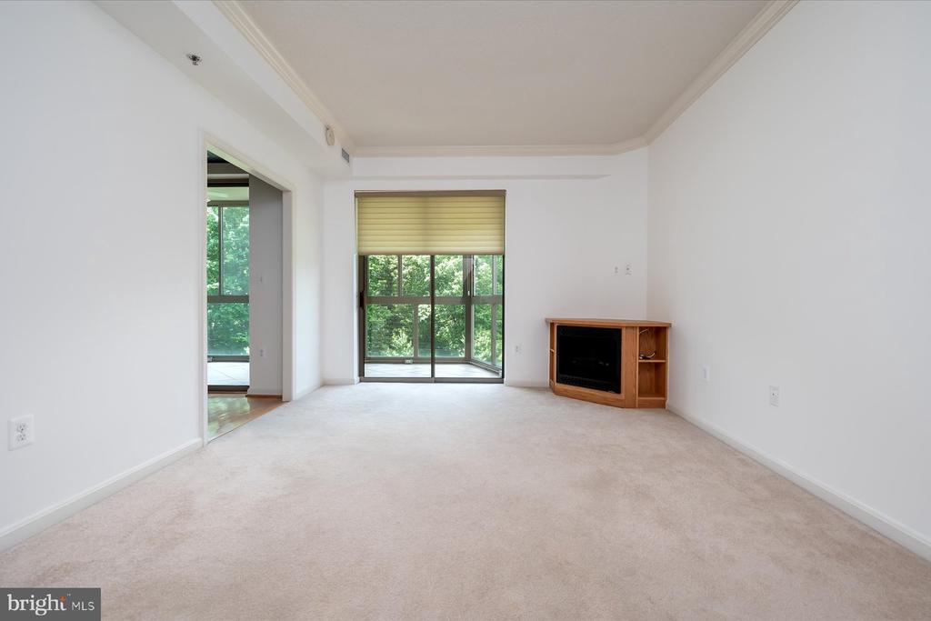 940 Astern Way #302