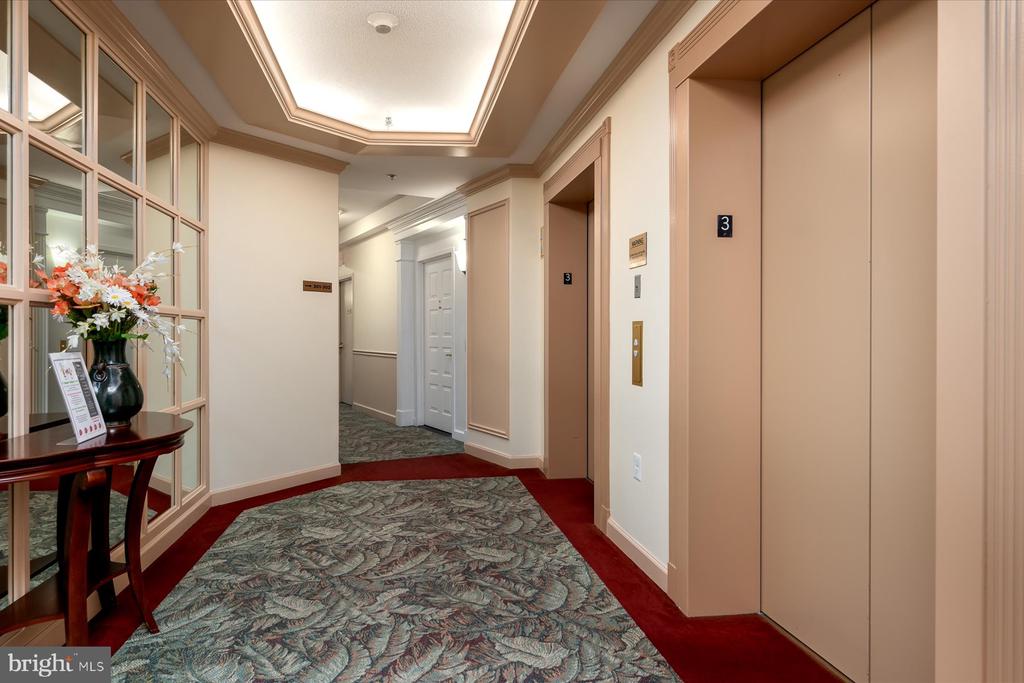 940 Astern Way #302