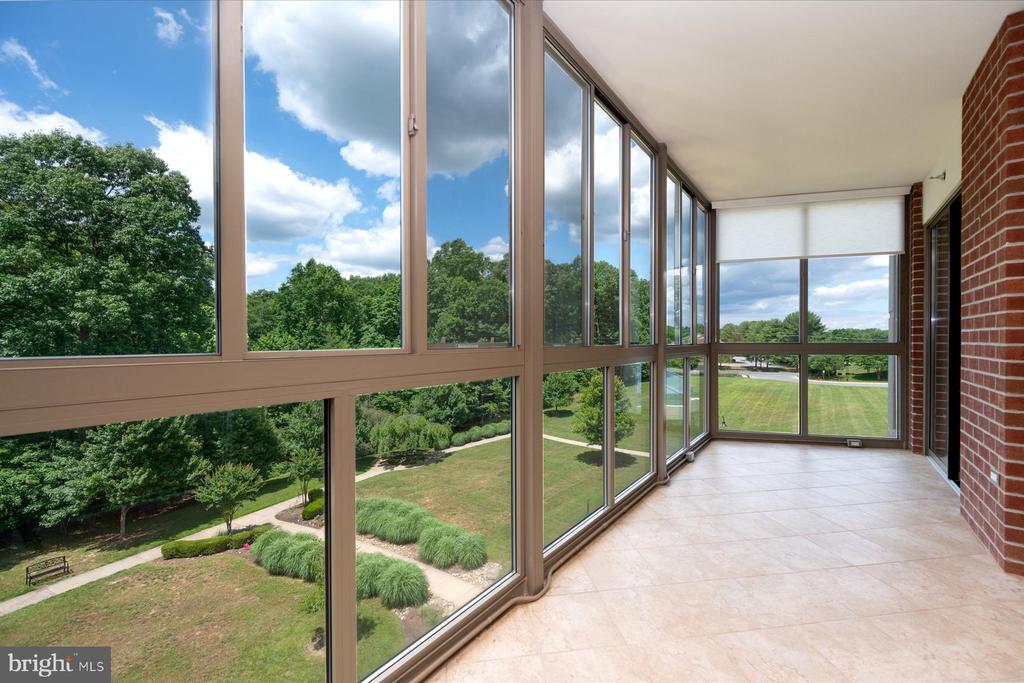 940 Astern Way #302