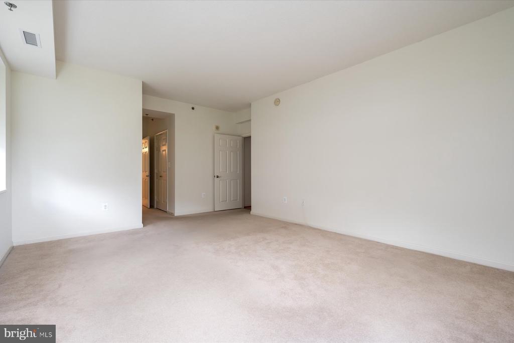 940 Astern Way #302
