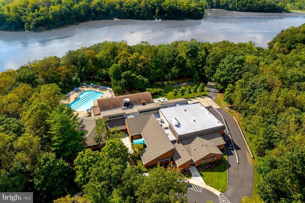 940 Astern Way #302