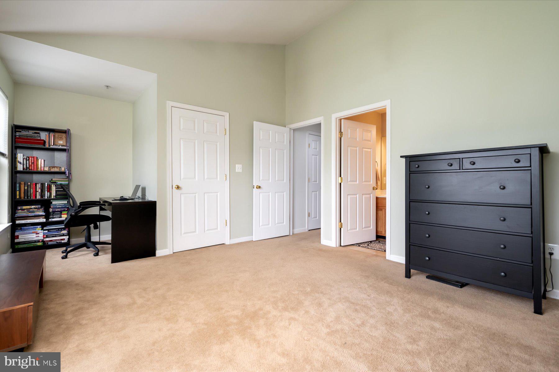 77 HARBOUR HEIGHTS DR #77