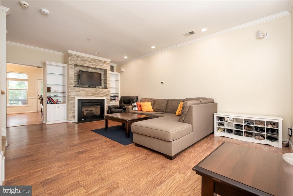 77 HARBOUR HEIGHTS DR #77