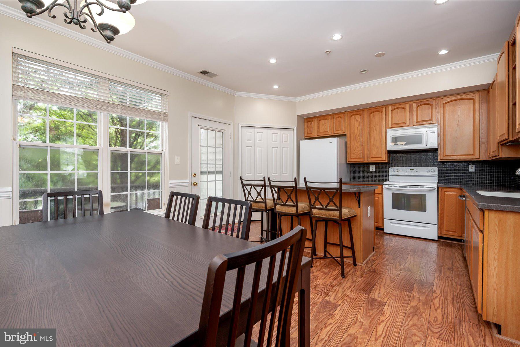 77 HARBOUR HEIGHTS DR #77