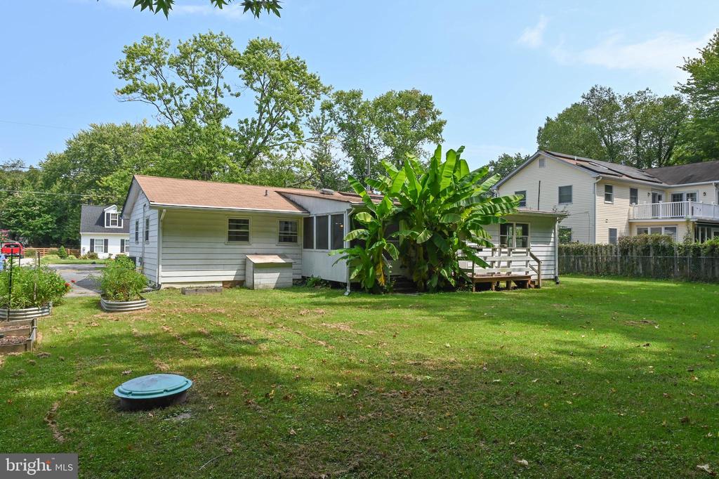 1501 Warfield Rd