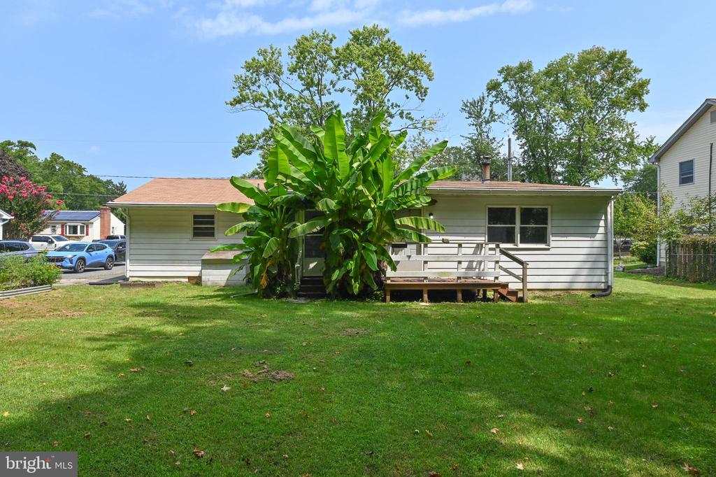 1501 Warfield Rd