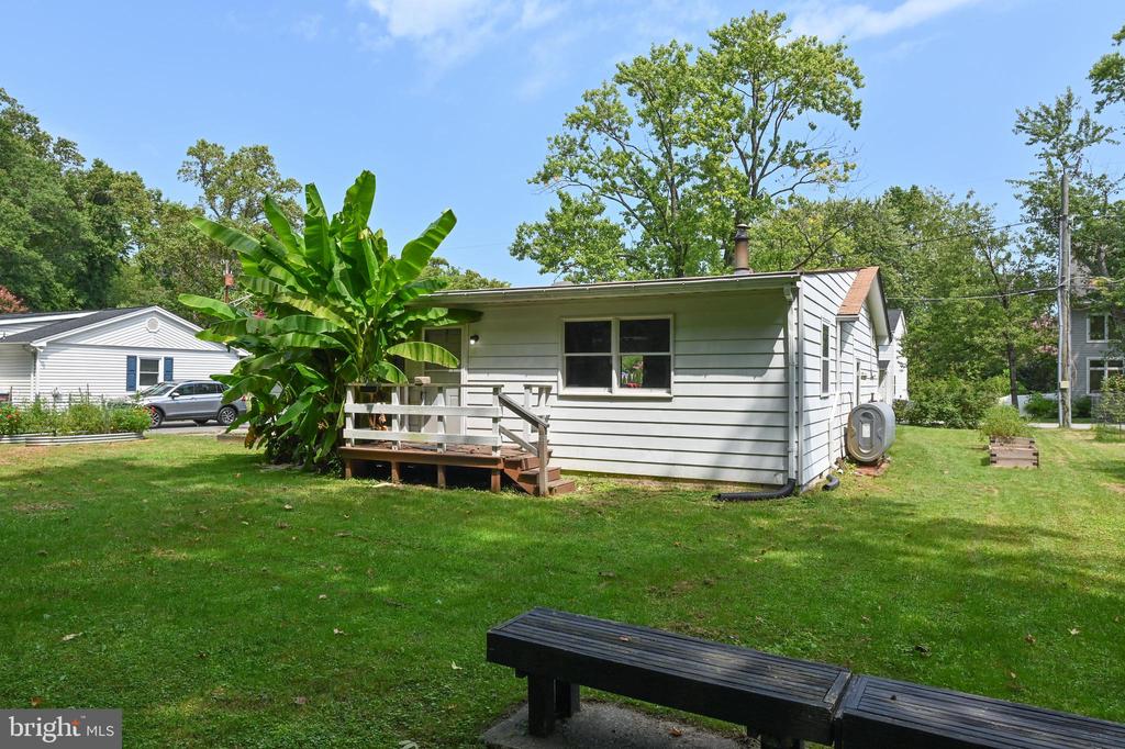 1501 Warfield Rd