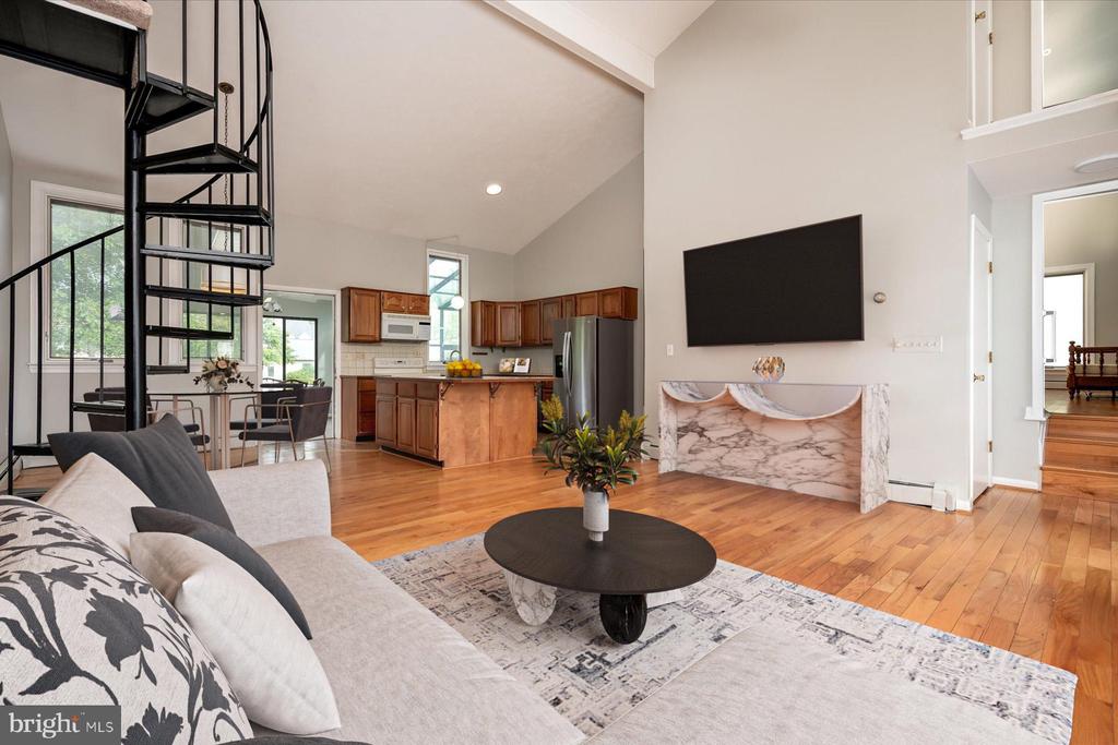 114 W Bay View Dr