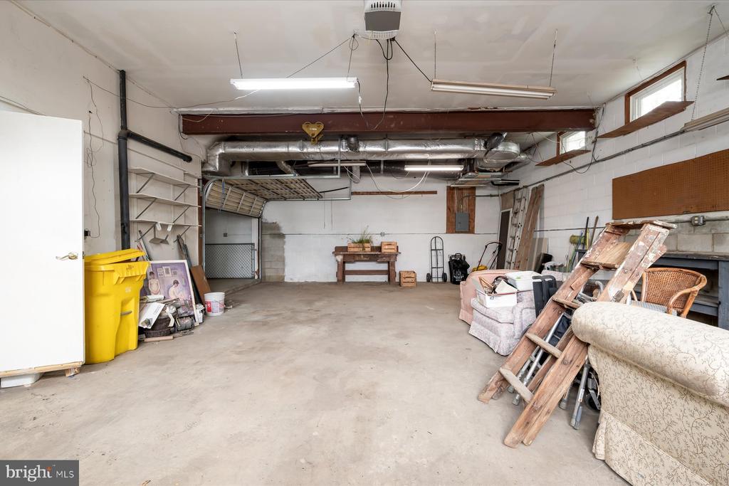 114 W Bay View Dr