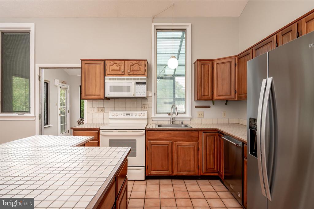 114 W Bay View Dr