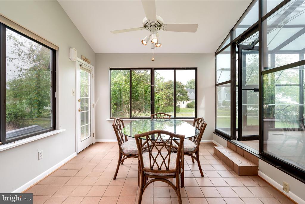 114 W Bay View Dr