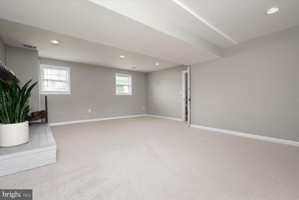 309 Highland Dr