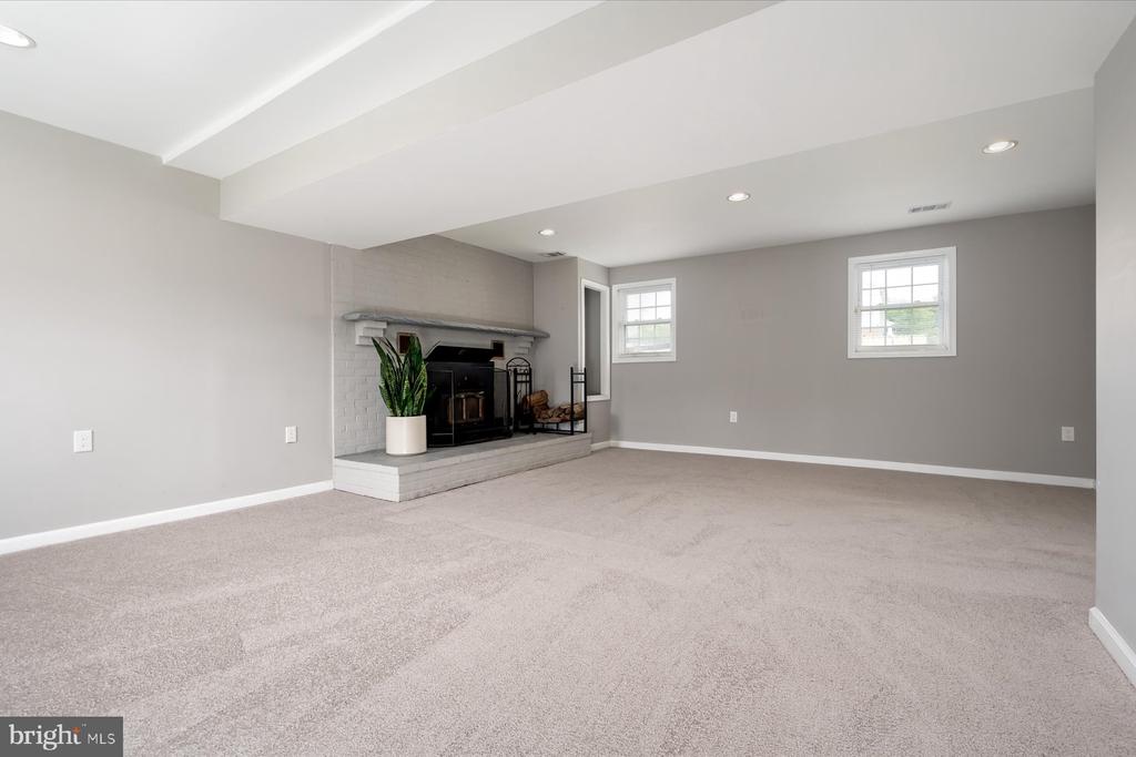 309 Highland Dr