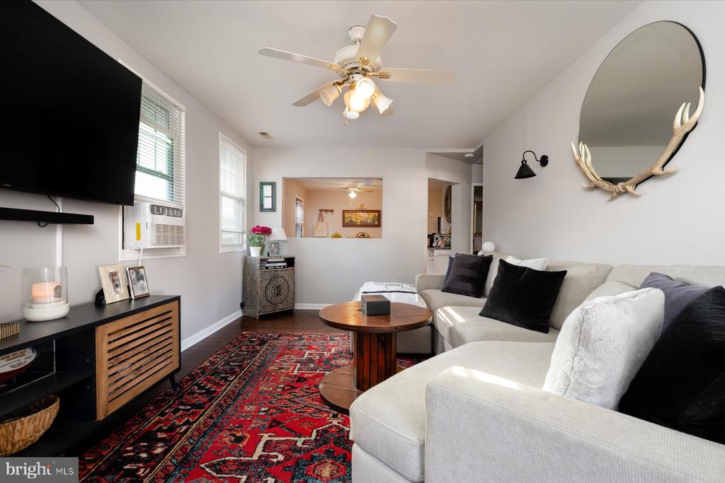 307 LINDEN AVE