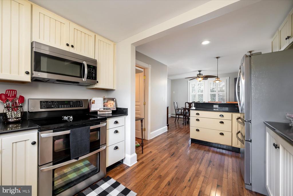 1011 Skiff Cove Rd