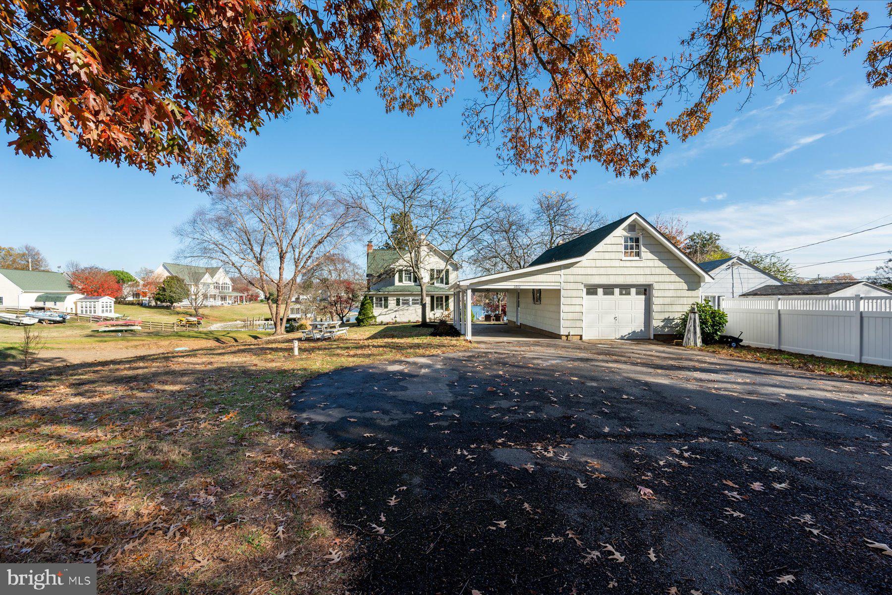 1011 Skiff Cove Rd
