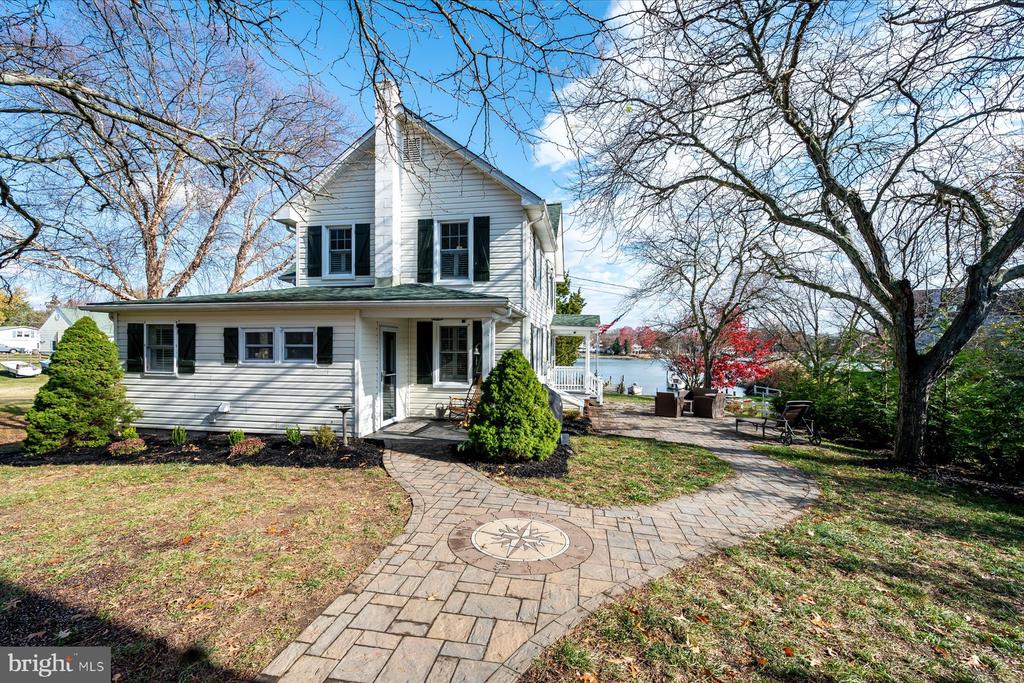 1011 Skiff Cove Rd