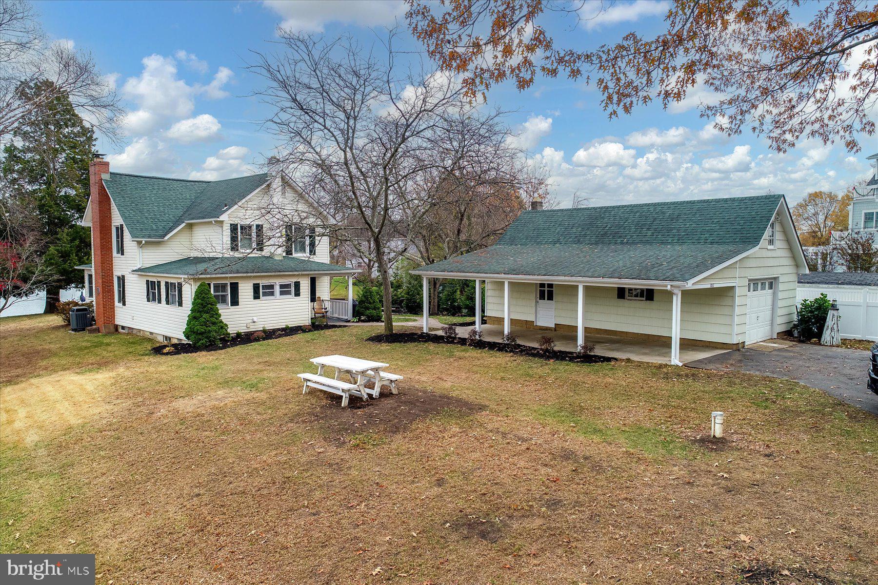 1011 Skiff Cove Rd