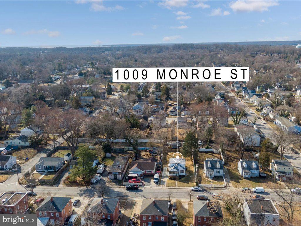 1009 Monroe St