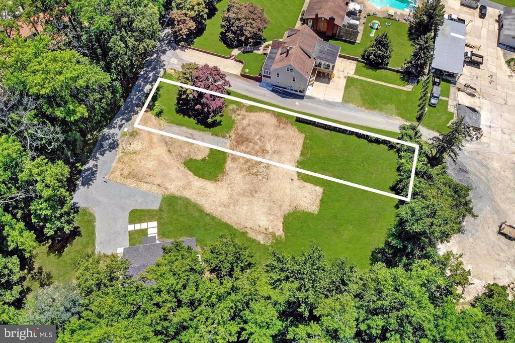 13 Elliott Rd