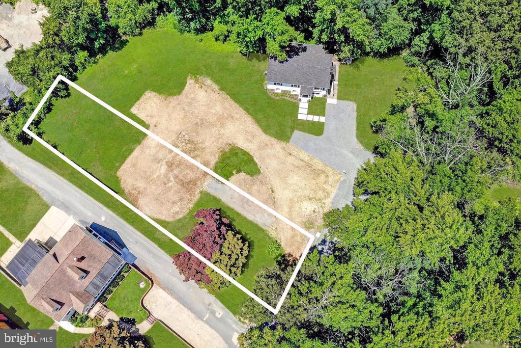 13 Elliott Rd