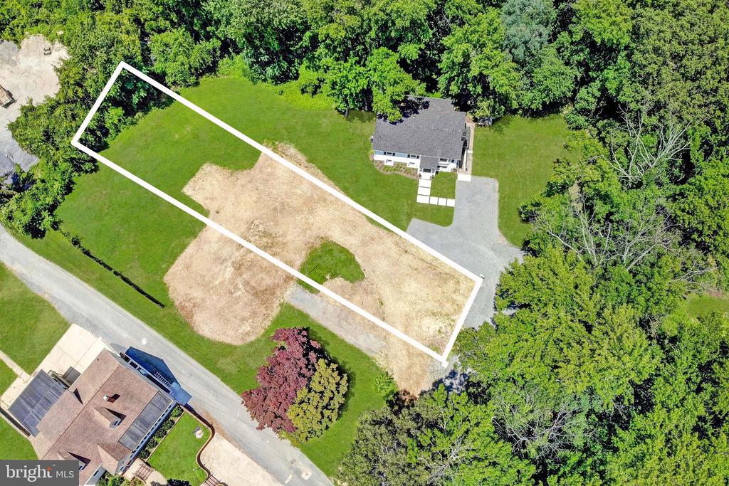 15 Elliott Rd